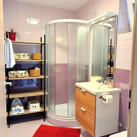 Paradise For Children, Oros Gd Apartment