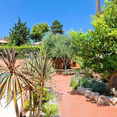 Lejlighed Paradise For Children, Family Oros Medulin, With A Pool, Gd