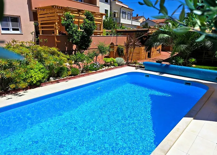 Lejlighed Paradise For Children, Family Oros Medulin, With A Pool, Gd *