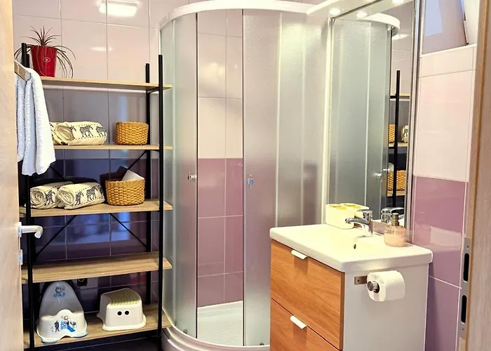 Paradise For Children, Family Oros Medulin, With A Pool, Gd Lejlighed